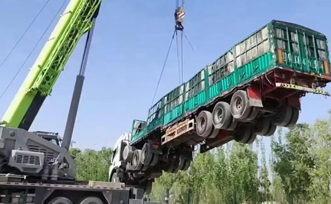 万秀区道路脱困救援案例